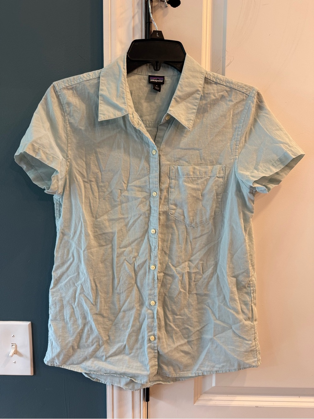 Patagonia Women’s Light Weight Button Down